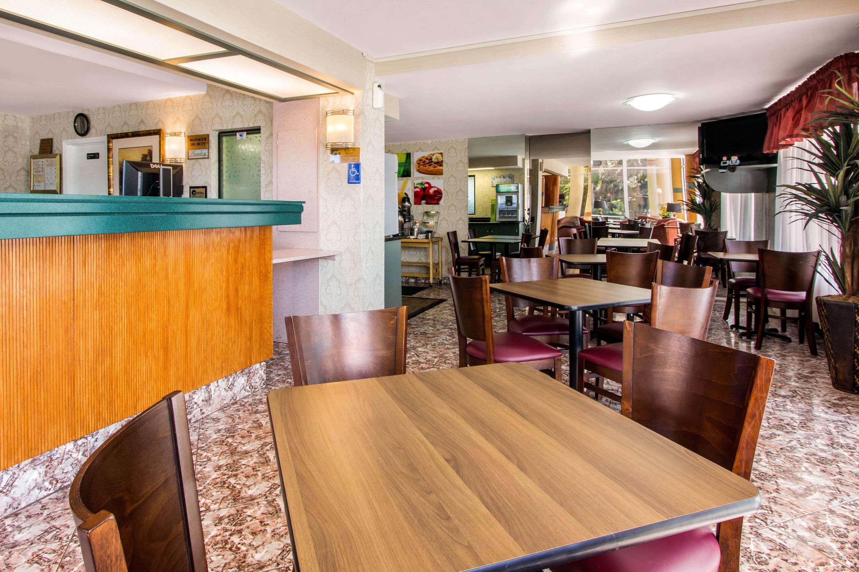 Rodeway Inn Central Clearwater Beach ภายนอก รูปภาพ